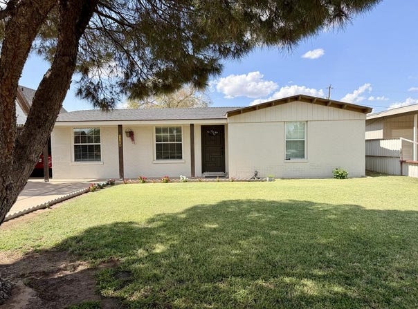 1109 E Pecan, Midland, TX 79705