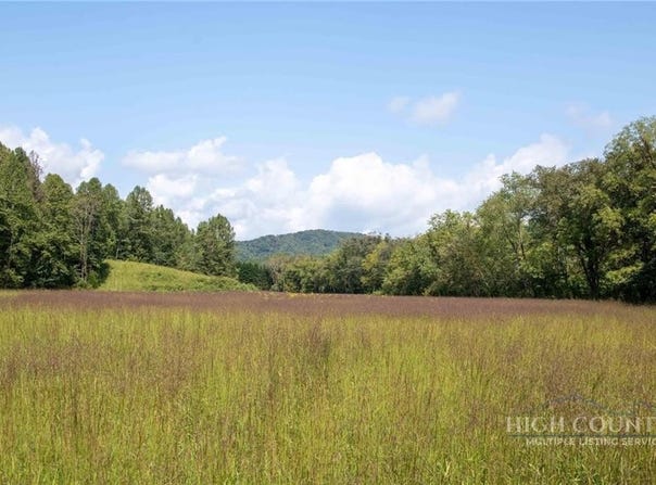 3305 Zacks Fork Road, Lenoir, NC 28645
