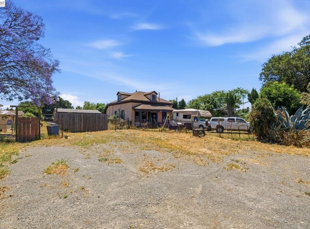 559 Old Canyon Rd, Fremont, CA 94536