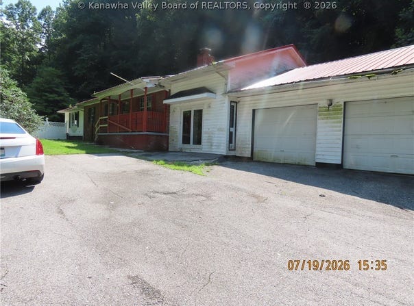 814 Duncan Fork Road, Delbarton, WV 25670