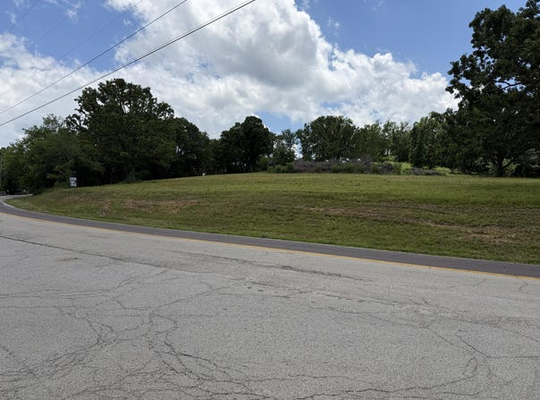 1205 E Washington Avenue, Ava, MO 65608