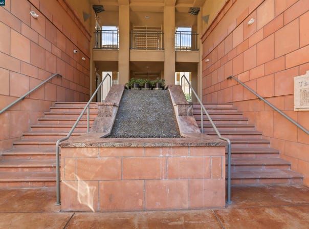 30 E Julian St, San Jose, CA 95112