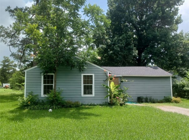 1309 S 5th Street, Bonham, TX 75418