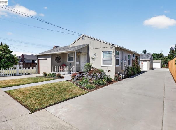 20843 Chester St, Castro Valley, CA 94546