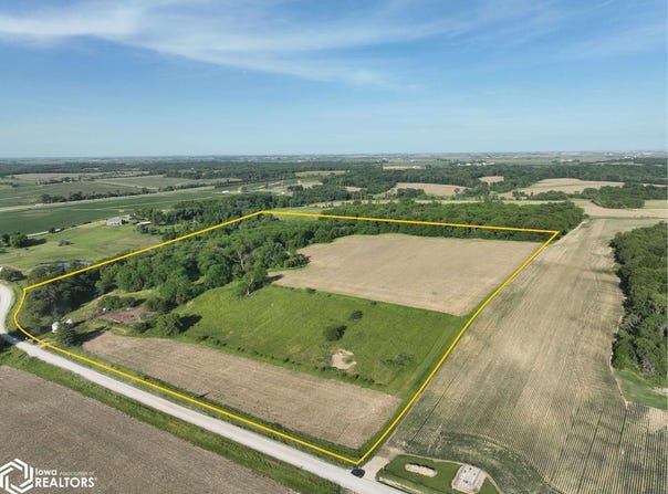 2015 Atalissa Rd., West Branch, IA 52358
