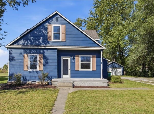 204 W Nelson Street, Edgerton, KS 66021