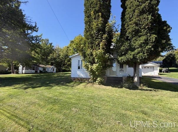 508 Bowling Avenue, Baraga, MI 49908