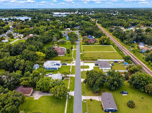 DIXIE Way, SANFORD, FL 32771