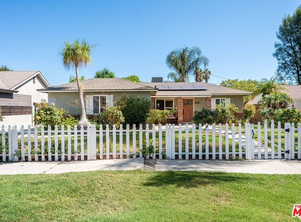7426 Caldus Ave, Los Angeles, CA 91406