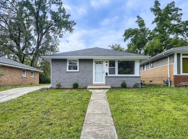 576 W 16th Street, Chicago Heights, IL 60411
