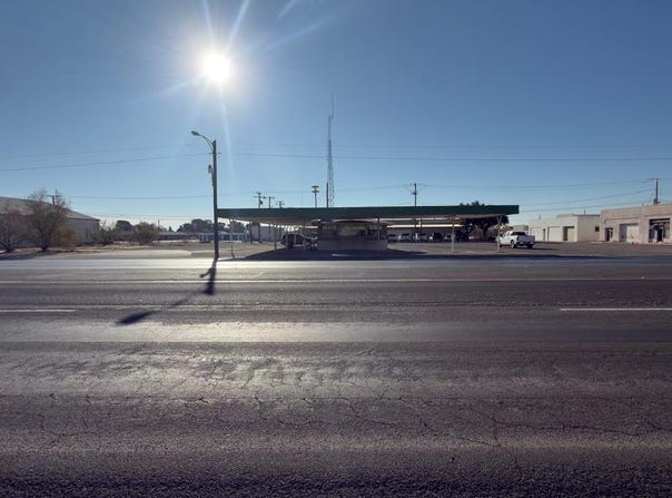 304 E Sealy Ave, Monahans, TX 79756