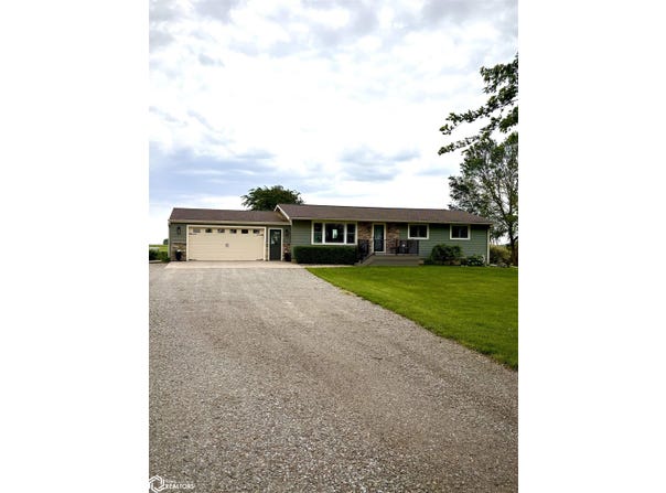 14303 Raven Avenue, Mason City, IA 50401