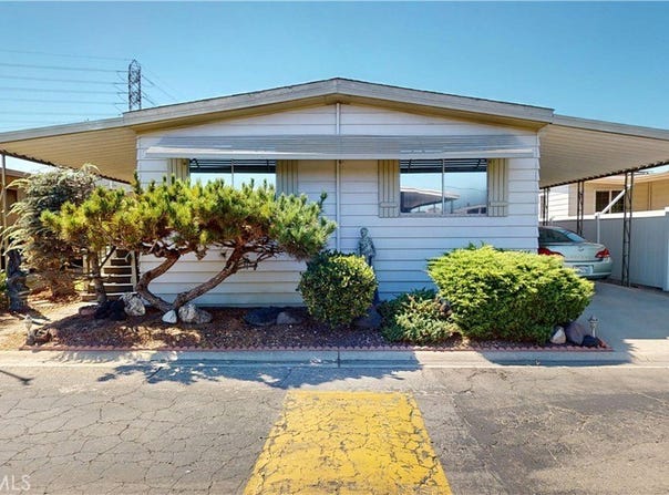 3595 Santa Fe Avenue, Long Beach, CA 90810