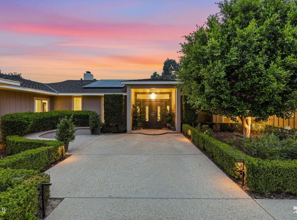 125 Vientos Road, Camarillo, CA 93010