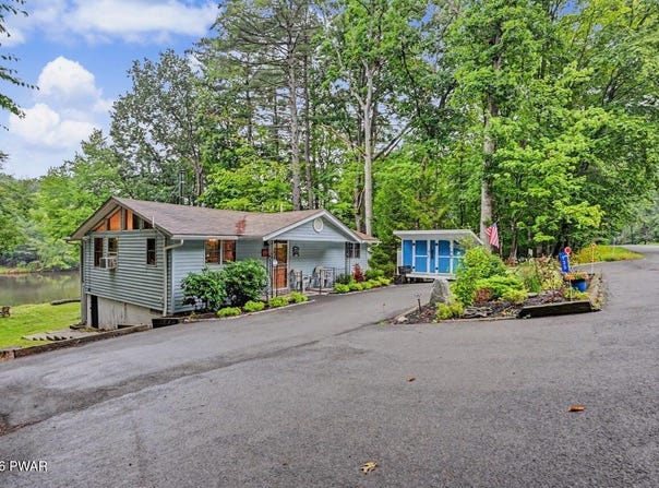 135 Outer Drive, Dingmans Ferry, PA 18328