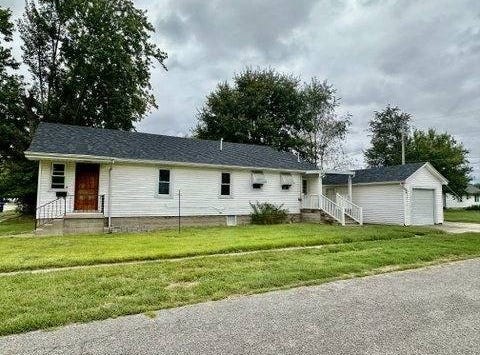 308 E Clearwater St., Robinson, IL 62454