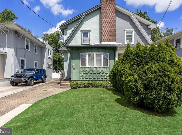 25 E CLINTON Avenue, OAKLYN, NJ 08107