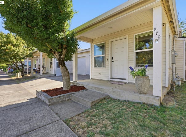 879 SW JUNCTION Pl, Gresham, OR 97080