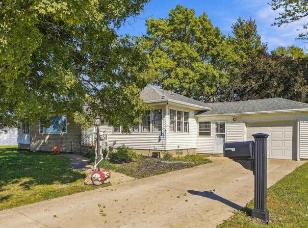 2086 Rose Avenue, Mount Union, IA 52644