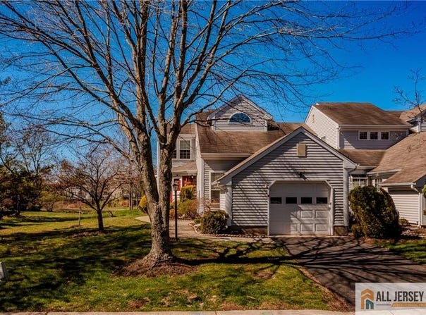 12 Rothwell Drive, Monroe, NJ 08831