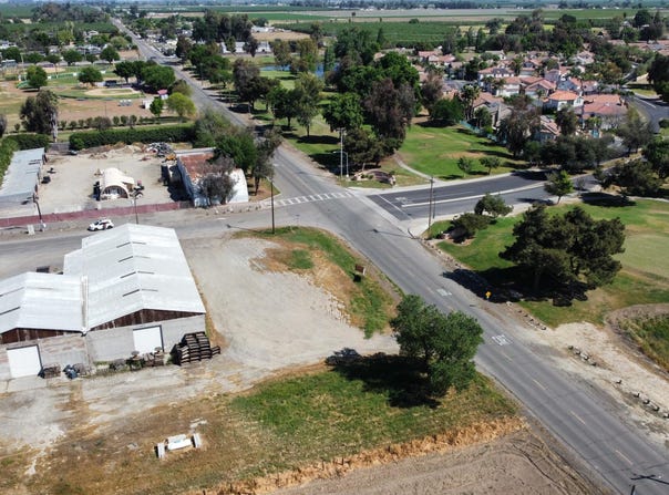 Iona Avenue, Lemoore, CA 93245