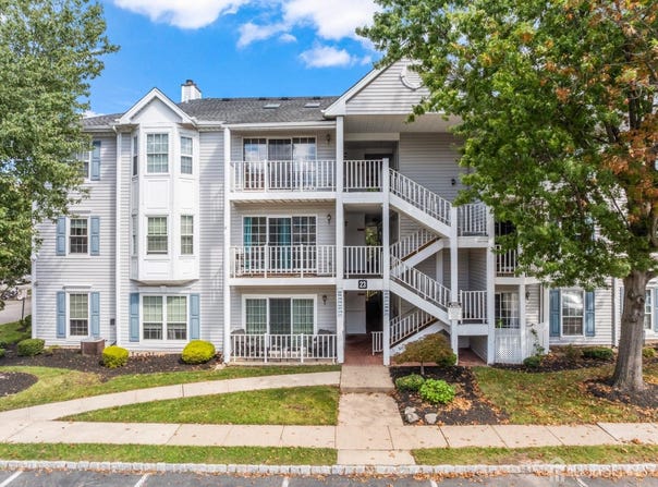 271 Kempsey Drive, North Brunswick, NJ 08902