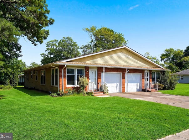 45 DOGWOOD Road, MANAHAWKIN, NJ 08050