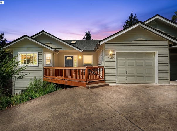 3388 VIDERA Dr, Eugene, OR 97405
