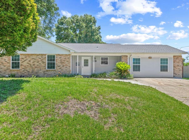 3010 Windsor Circle, Crestview, FL 32539