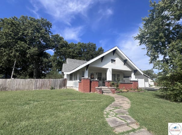 1003 N 2nd Street, Clinton, MO 64735