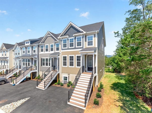 2235 LEEHAM ST, CROZET, VA 22932