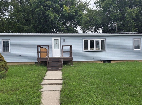 203 S Willis St, Hoskins, NE 68740