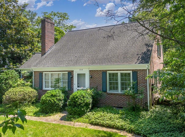 714 Thorn Hill Rd, Lexington, VA 24450