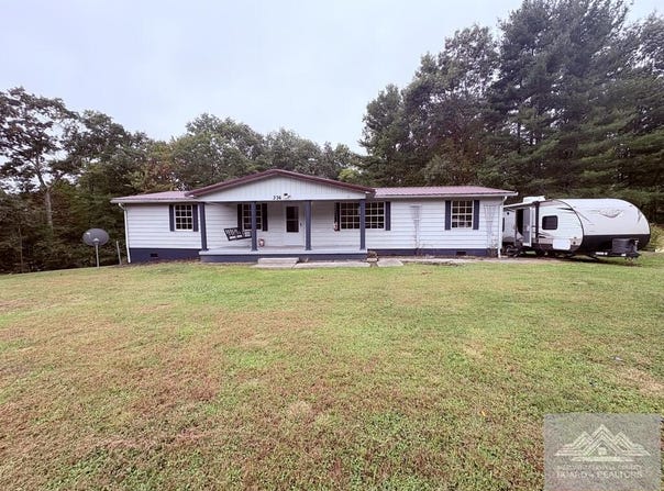374 Cottontail St, ROCK, WV 24747