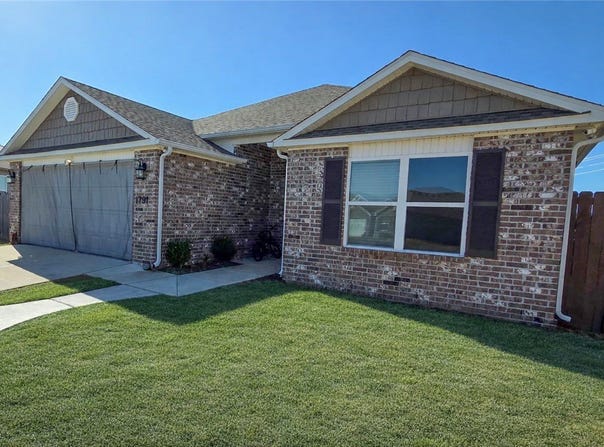 1791 Greenbank Drive, Centerton, AR 72719