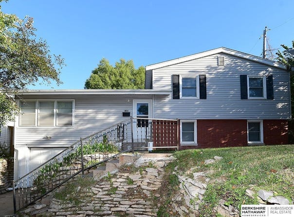 6912 Seward Street, Omaha, NE 68104