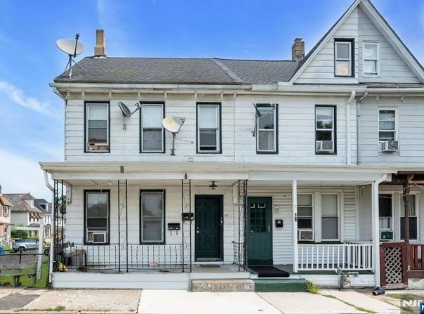 17 Railroad Avenue, Phillipsburg, NJ 08865