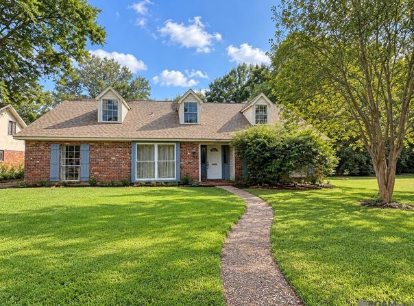 9736 Regency Dr, Baton Rouge, LA 70815