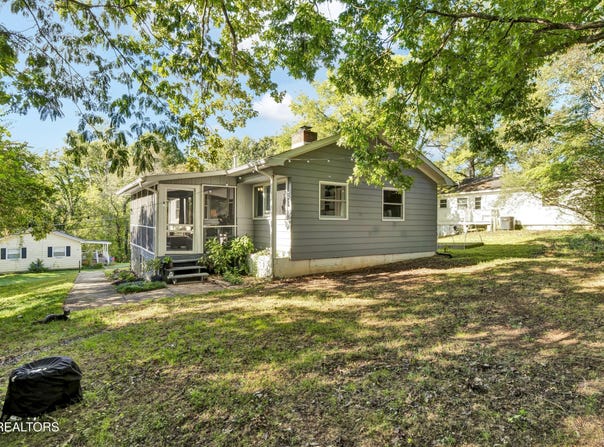 604 Florida Ave, Oak Ridge, TN 37830