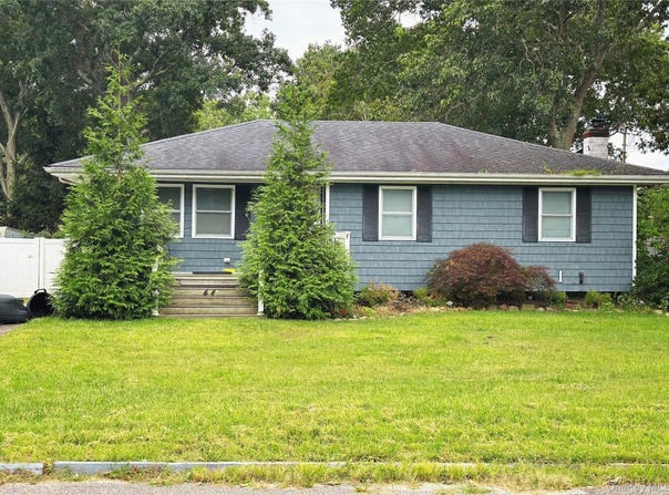 44 Floradora Drive, Mastic, NY 11950