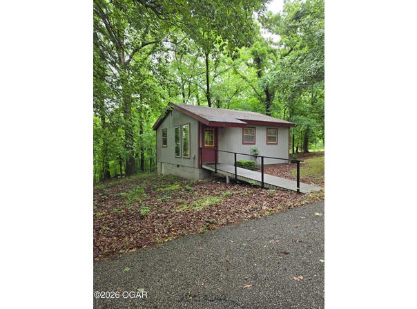 56 Thompson Lane, Noel, MO 64854