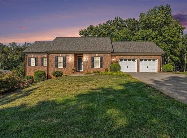 120 Cotswold Lane, King, NC 27021