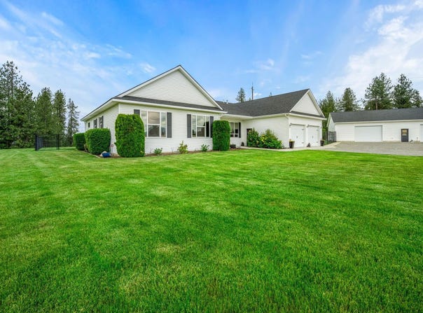 6532 E Poleline Ave, Post Falls, ID 83854
