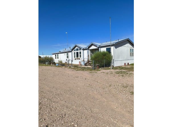 127 N Polvadera Road, Polvadera, NM 87828