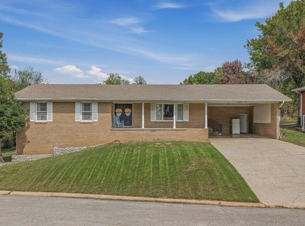 1509 Crestview Drive, Paragould, AR 72450