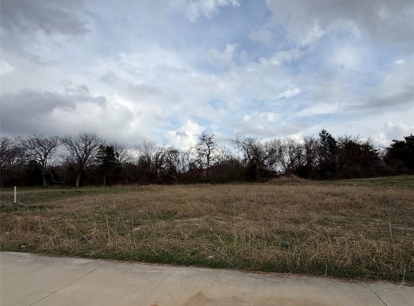 114 Indian, Trenton, TX 75490