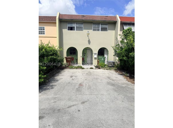 7310 W 3rd Ave, Hialeah, FL 33014
