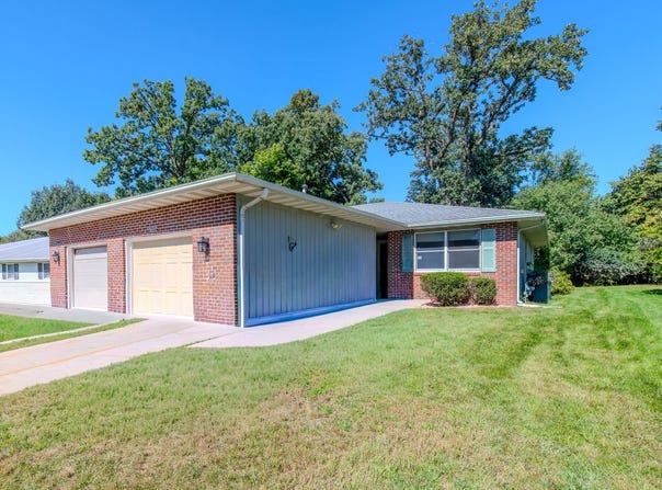 2516 Red Oak Trail, Crest Hill, IL 60403