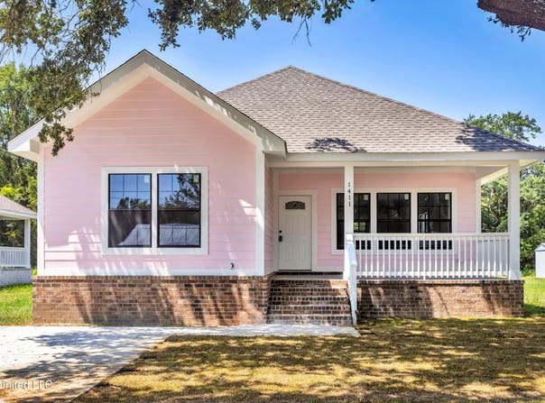 1411 Mantou Street, Pascagoula, MS 39567