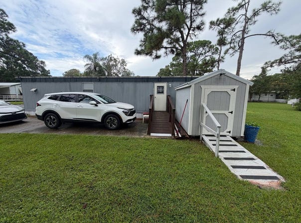 46 Phyllis Dr., Melbourne, FL 32934